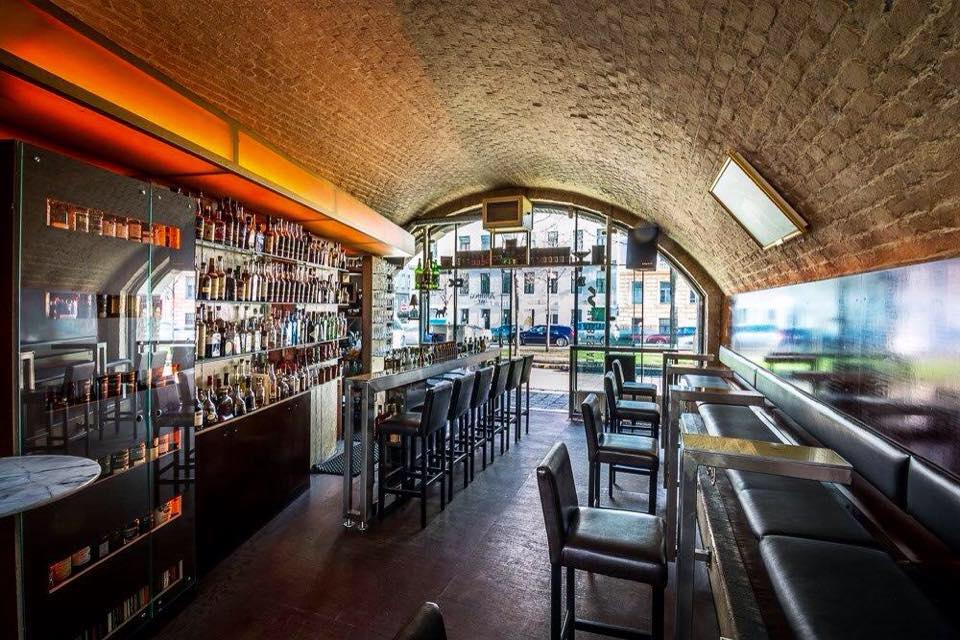 HALBESTADT BAR