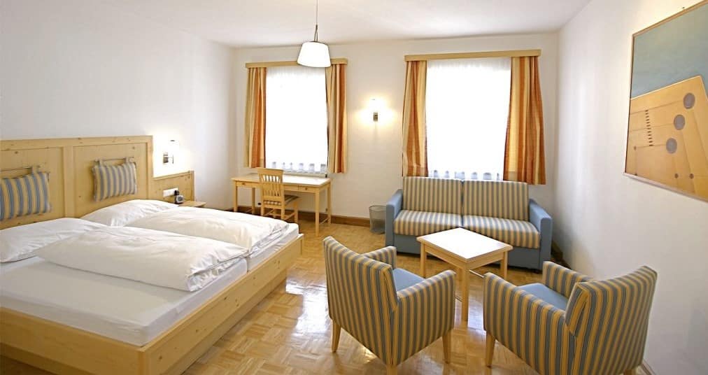 Spielehotel und Buchhotel Tschitscher
