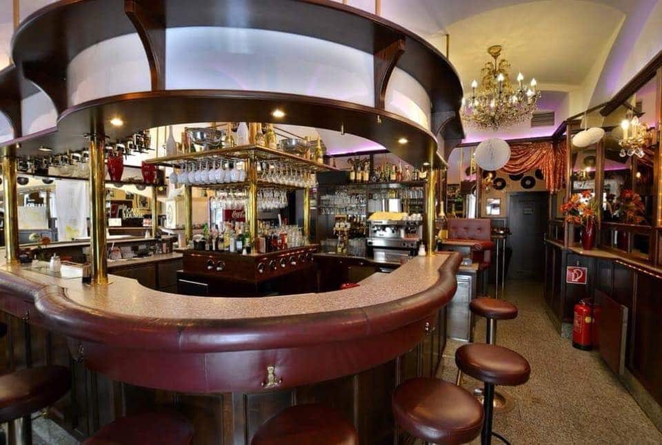 Cristall Bar