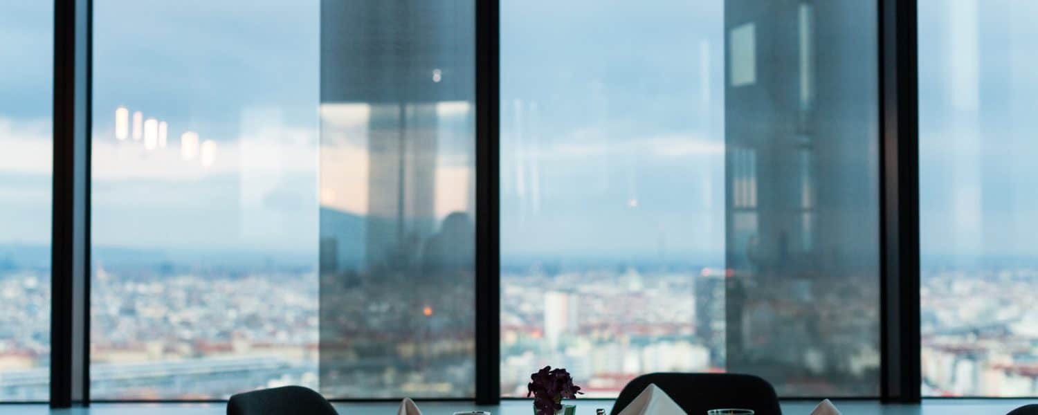 Hoch über Wien liegt ein kleines magisches Restaurant. (c) Twenty Two
