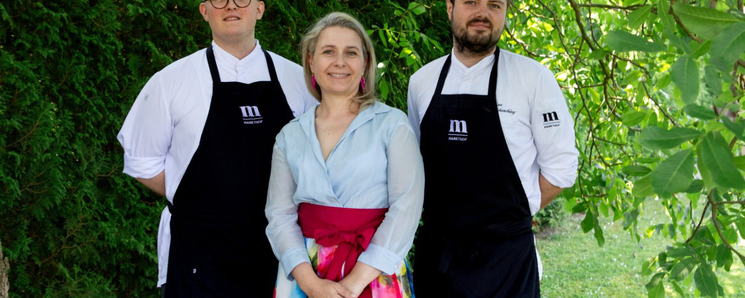 Drei Teammitglieder des Marktsalons Neulengbach im Garten