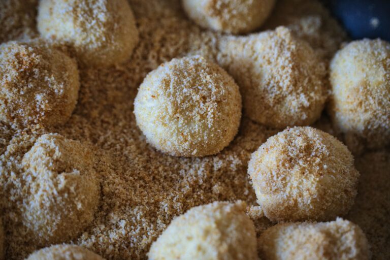 Erdbeerknödel mit Topfenteig
